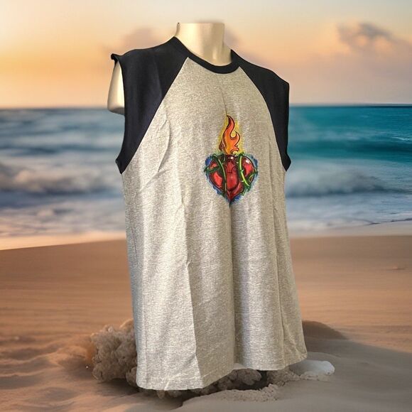 Walt Disney World Sacred Heart Navy Gray Cotton Blend Mens T-shirt Sz M NWT - Picture 5 of 9